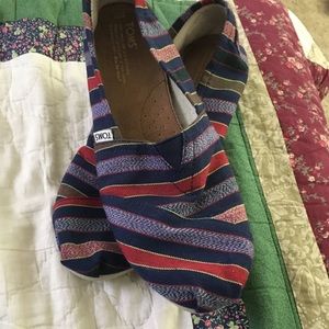 TOMS shoes
